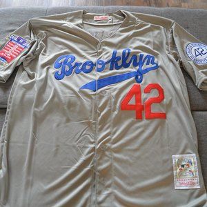 Brand NEW Brooklyn Dodgers Jackie Robinson #42 Jersey Mens Large Gray